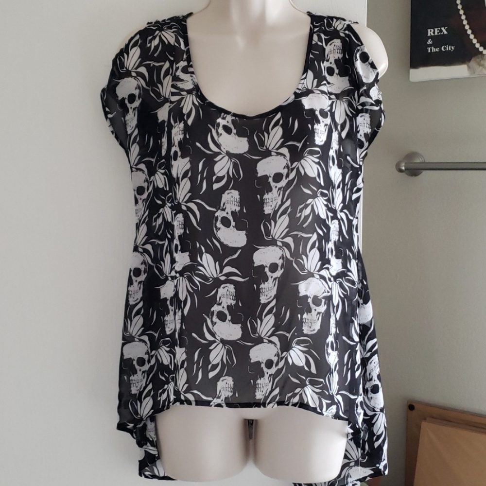 Hot Topic Floral Skull Blouse Size M